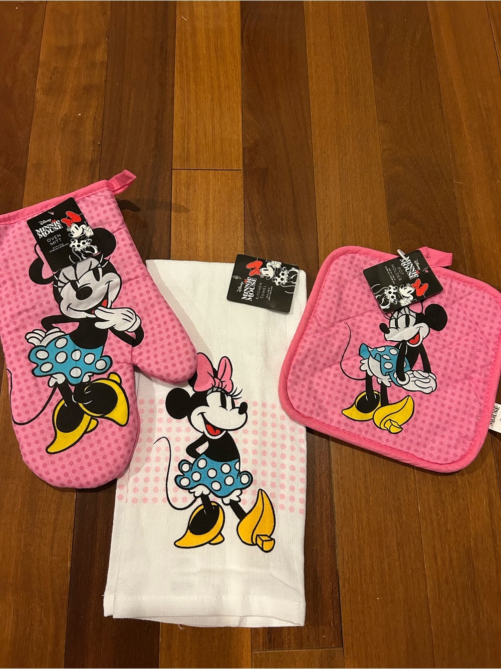 Minnie Mouse Pink Oven Mitt & Pot Holder Set